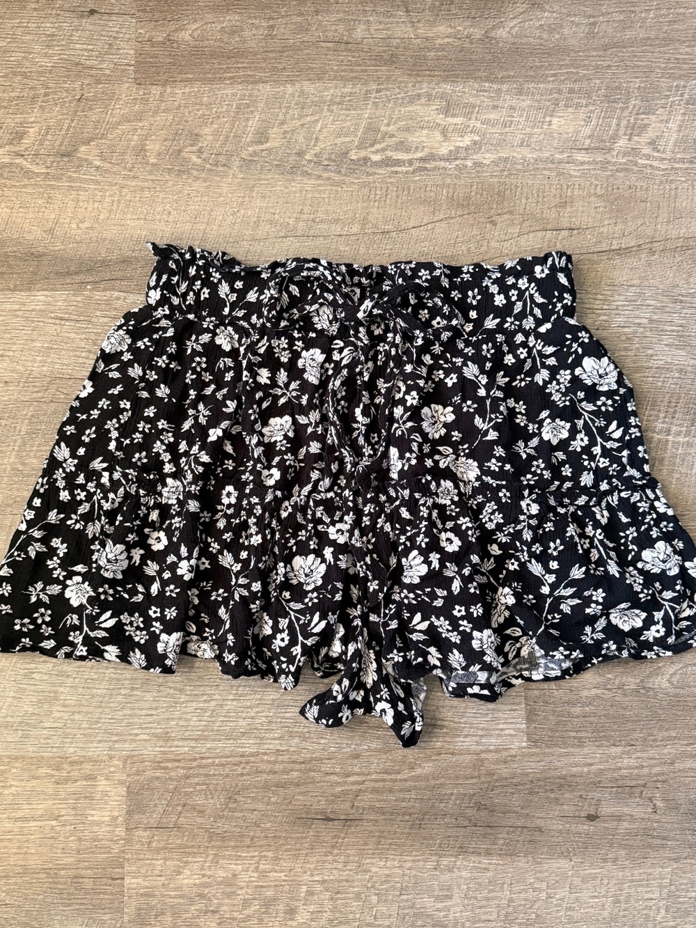 Vanilla Star Black and White Floral Tie-Waist Shorts